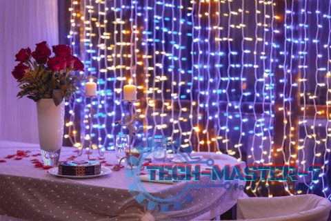 Inteligentna kurtyna Curtain 210 LED RGB+W 1,5/2,1m, przezroczysty przewód Inteligentna kurtyna Curtain 210 LED RGB+W 1,5/2,1m, przezroczysty przewód