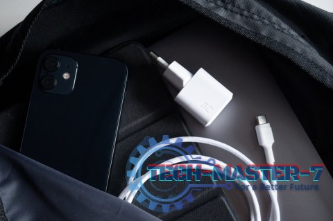 Ładowarka GC PowerGaN 33W PD 3.0 QC 3.0 USB-C biała Ładowarka GC PowerGaN 33W PD 3.0 QC 3.0 USB-C biała