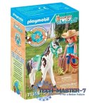 Zestaw z figurkami Horses 71358 Ellie i Sawdust ćwiczące western riding